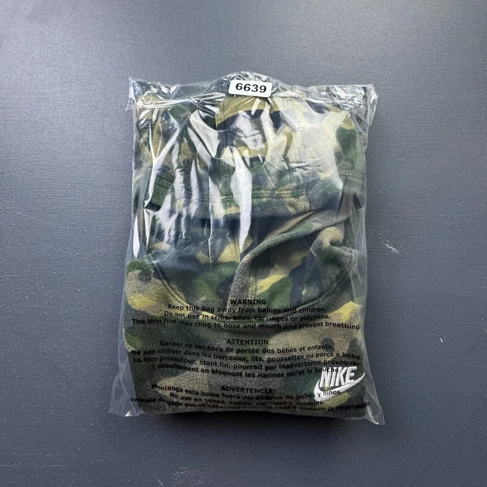 Nike Boys Size 7 Green Camo Hoodie Pullover Fleece Logo Sweatshirt Cotton Casual